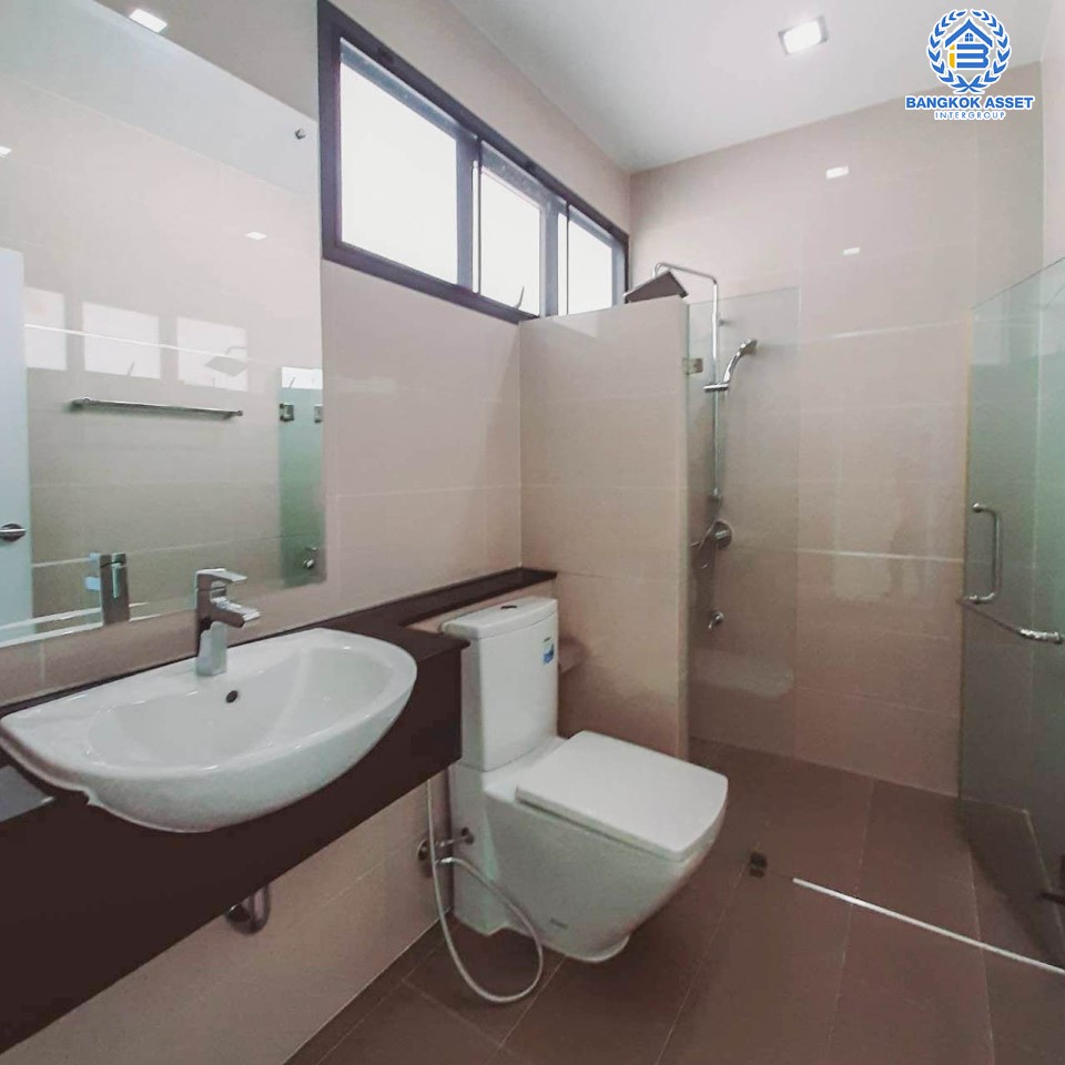 *****บ้านเดี่ยวมือสอง ย่านนนทบุรี ม.เพอร์เฟคมาสเตอร์พีซ รัตนาธิเบศร์ หลังมุม ใหญ่กว่า 150.9 ตร.ว. ฟังก์ชัน 6 ห้องนอน 6 ห้องน้ำ จอดรถได้ 4 คัน พร้อมบรรยากาศโครงการสุด Luxury บนทำเลเชื่อมต่อทุกการเดินทาง เพียง 400 เมตรถึง MRT ไทรม้า ใกล้จุดขึ้นทางด่วนงามวงศ์วาน